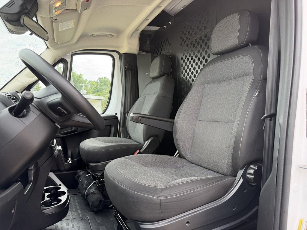 2025 RAM Promaster Image 23