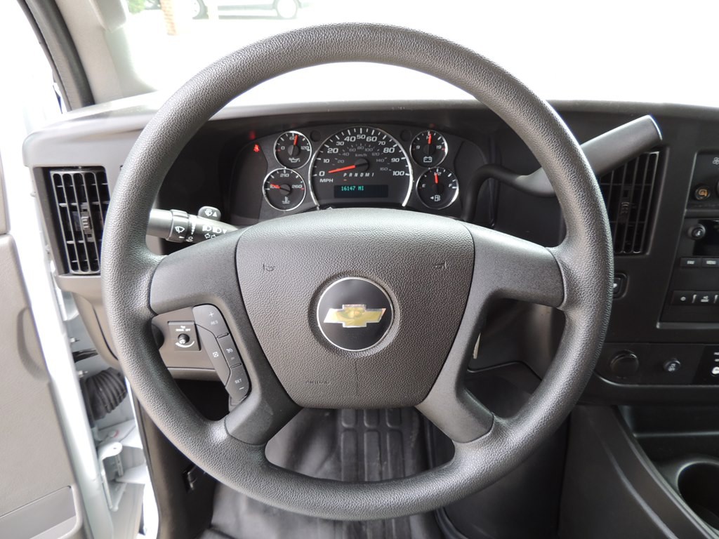 2025 Chevrolet Express Image 14