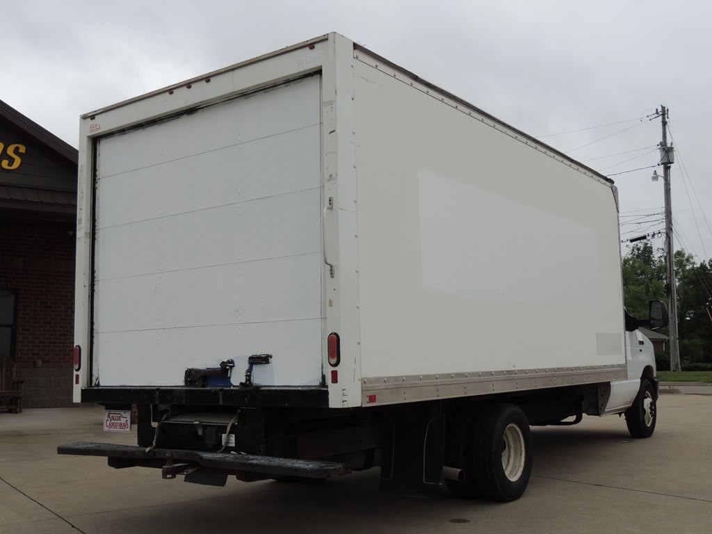 2019 Ford Econoline Image 4