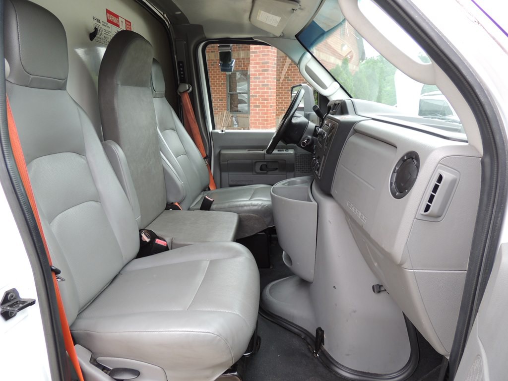 2019 Ford Econoline Image 8