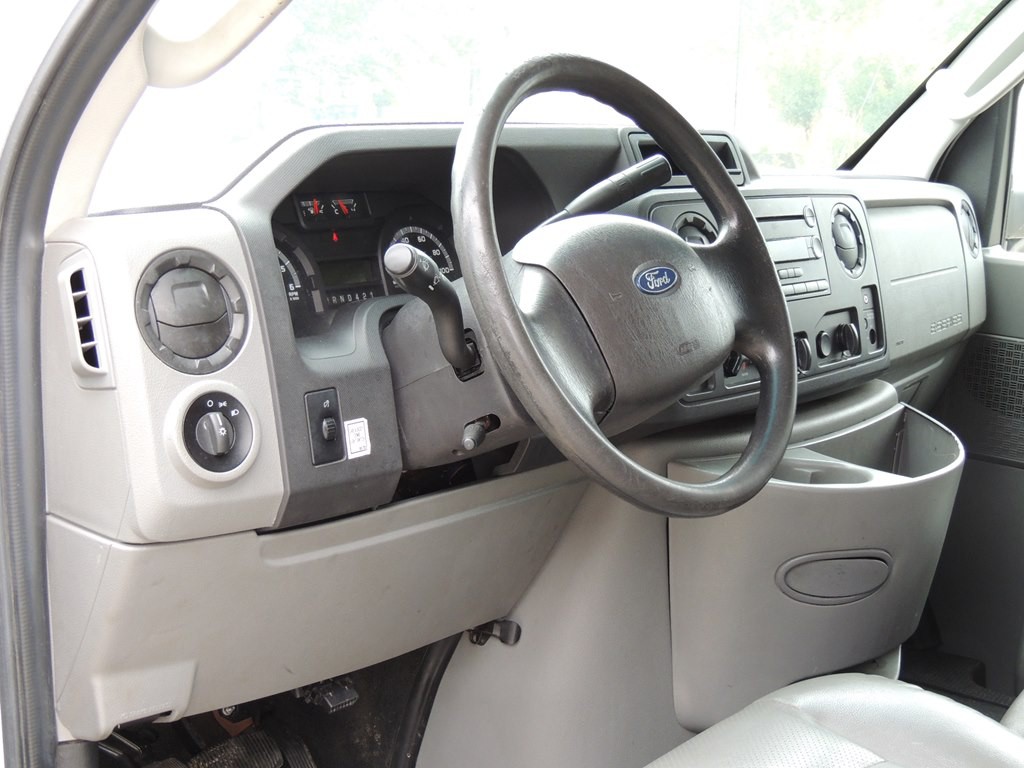 2019 Ford Econoline Image 12