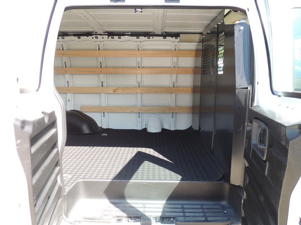 2024 Chevrolet Express Image 7