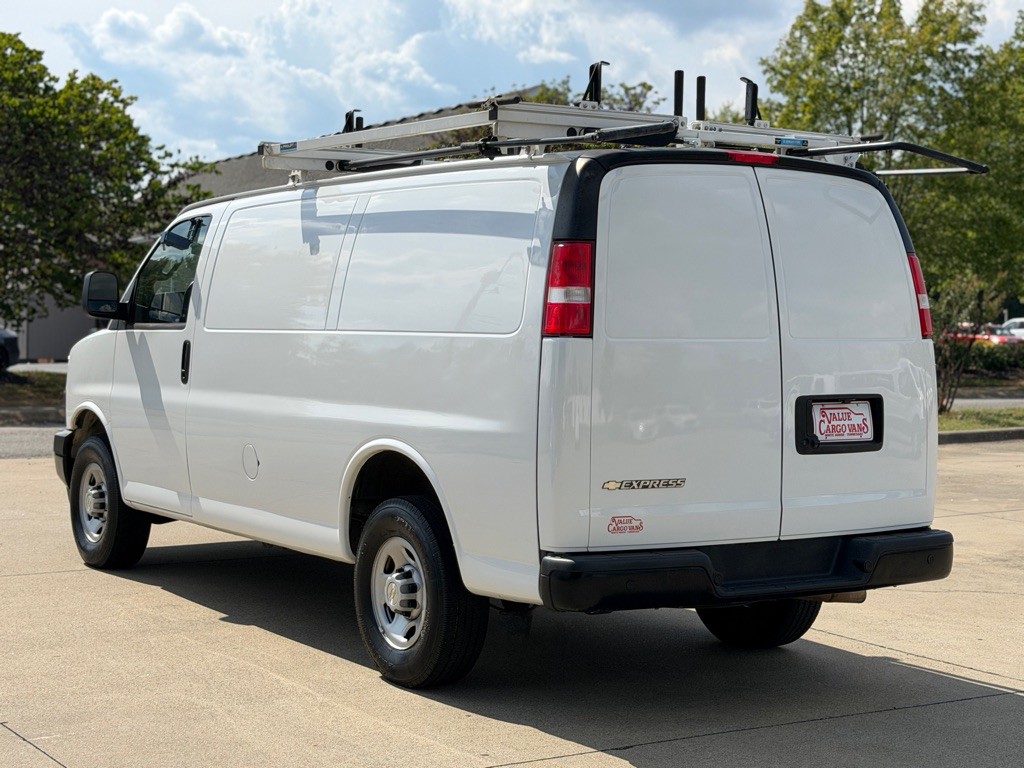 2023 Chevrolet Express Image 3