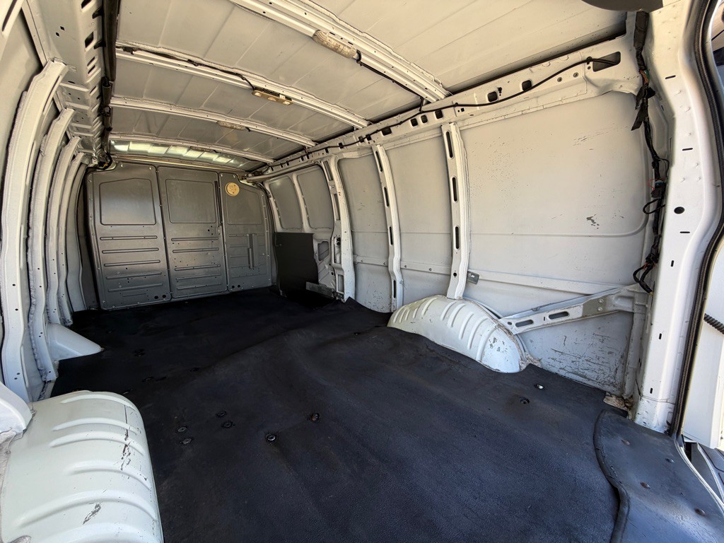 2018 Chevrolet Express Image 10