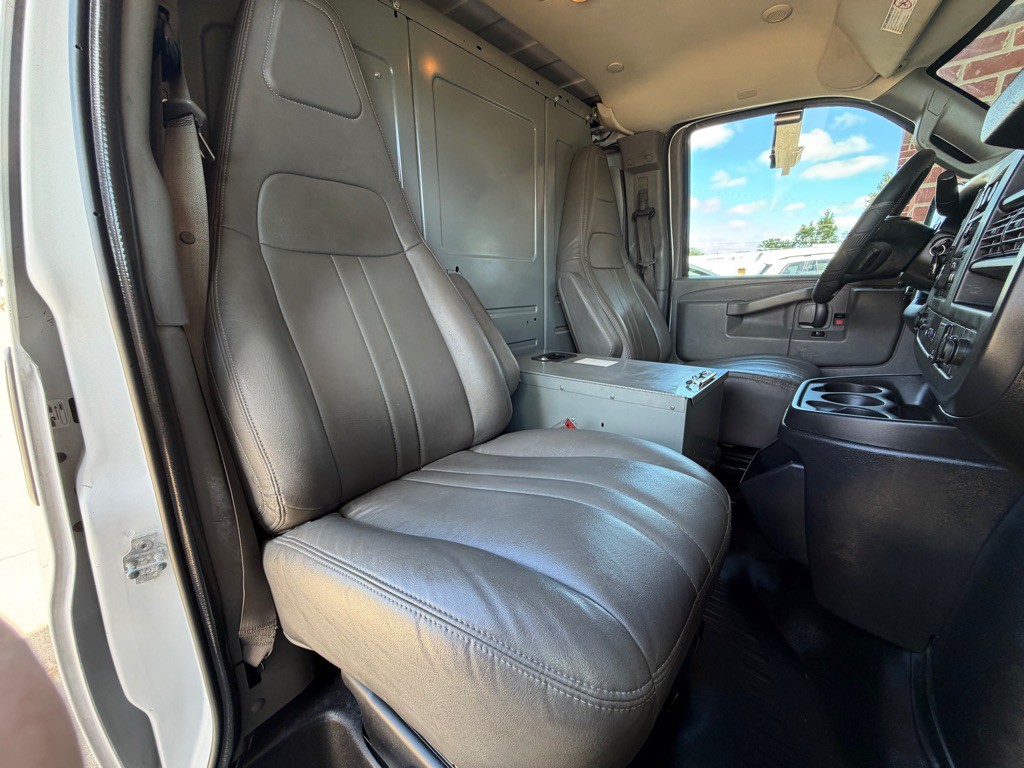 2018 Chevrolet Express Image 28