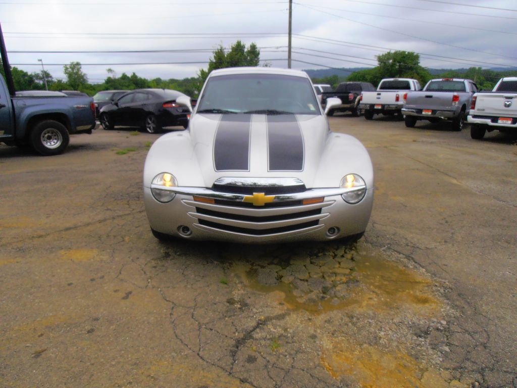 2004 Chevrolet SSR Image 6