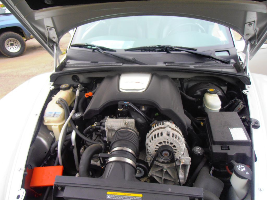 2004 Chevrolet SSR Image 10