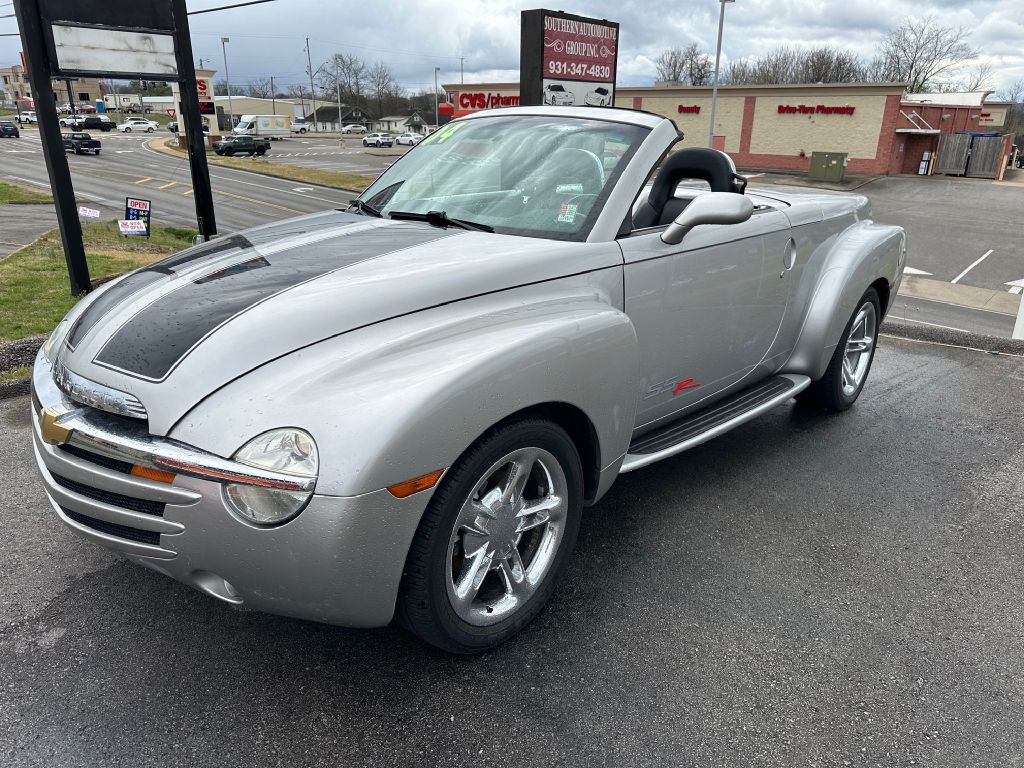2004 Chevrolet SSR Image 11