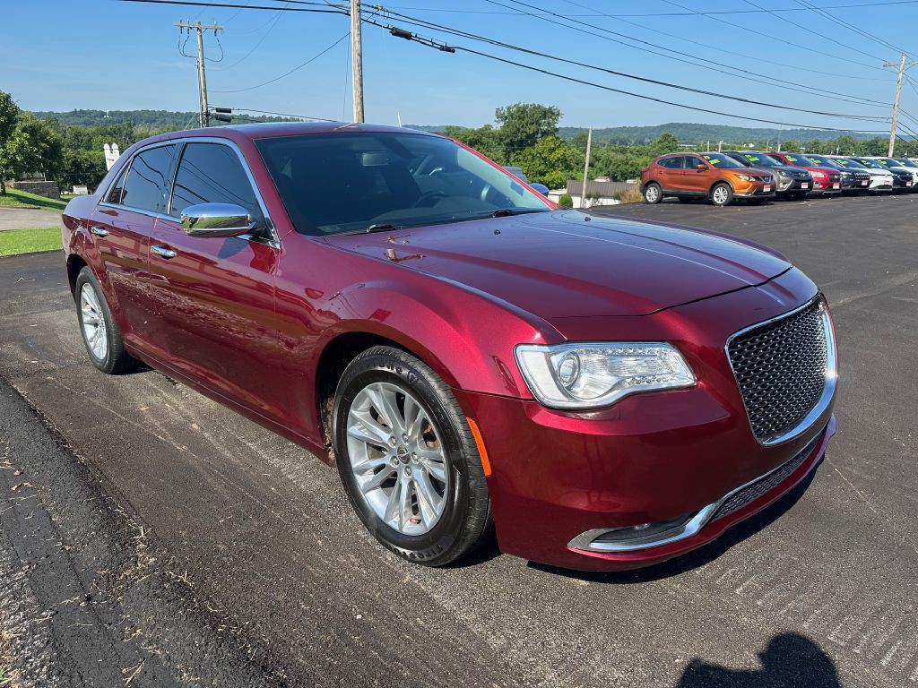 2017 Chrysler 300 Image 3