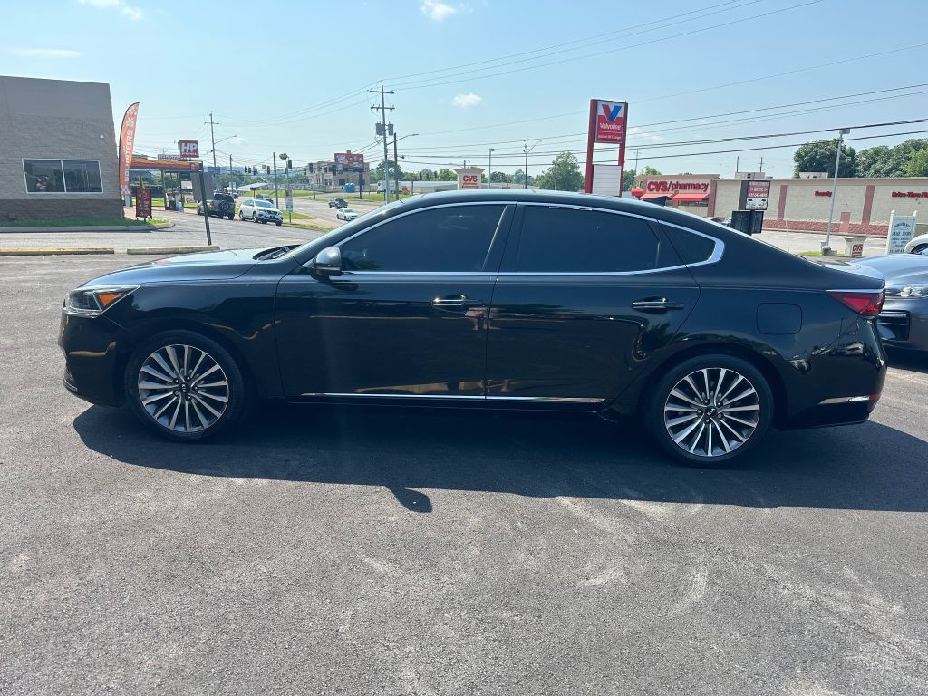 2017 Kia Cadenza Image 1