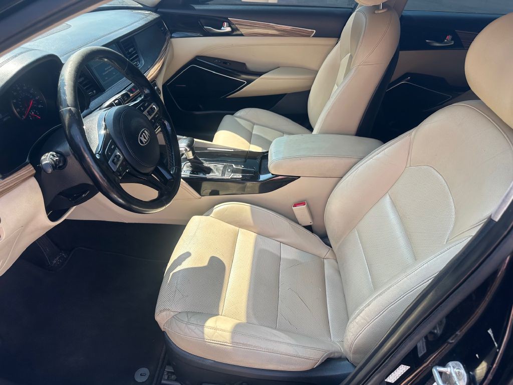 2017 Kia Cadenza Image 5