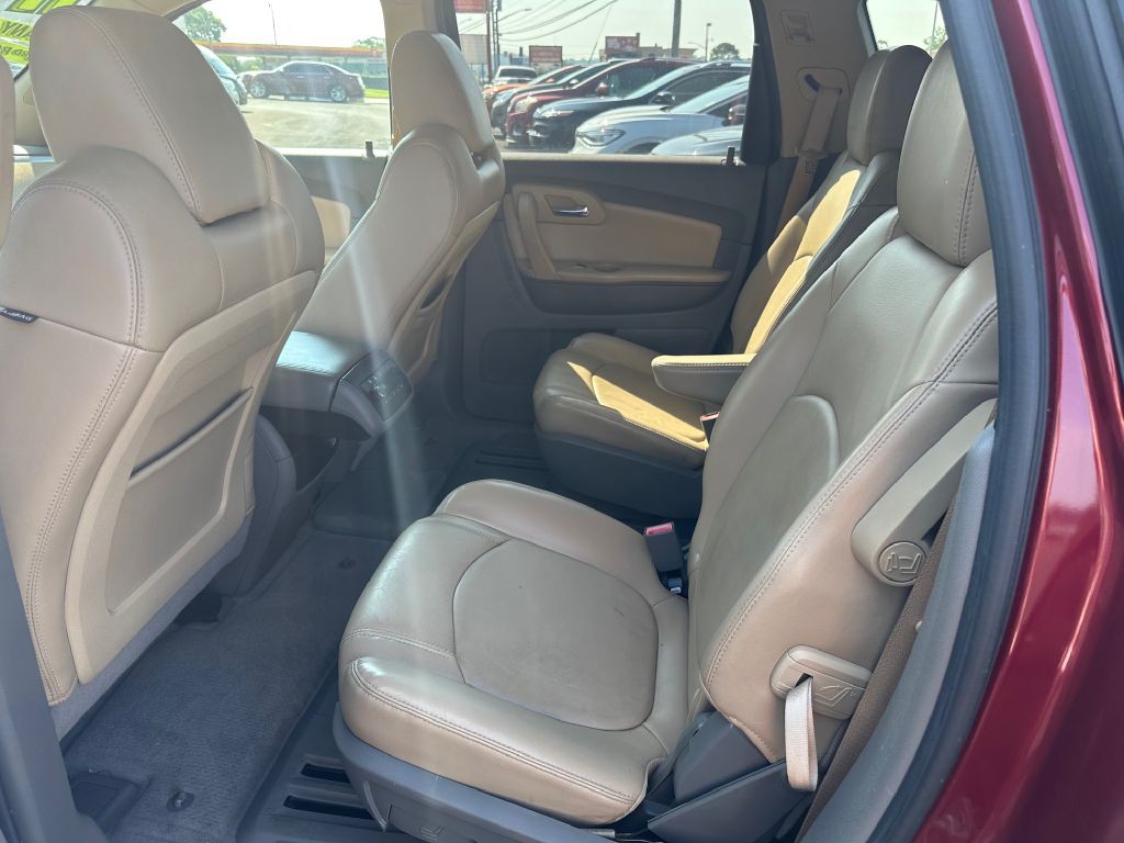 2011 Chevrolet Traverse Image 6