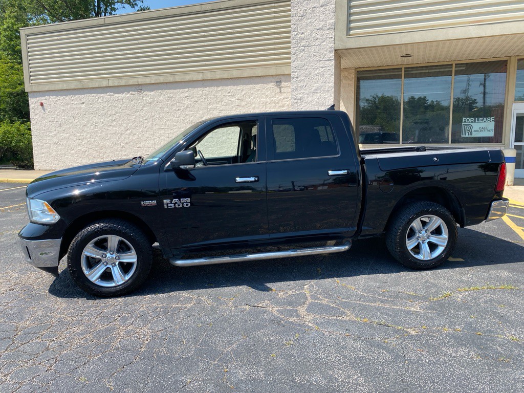 2014 RAM 1500 Image 2