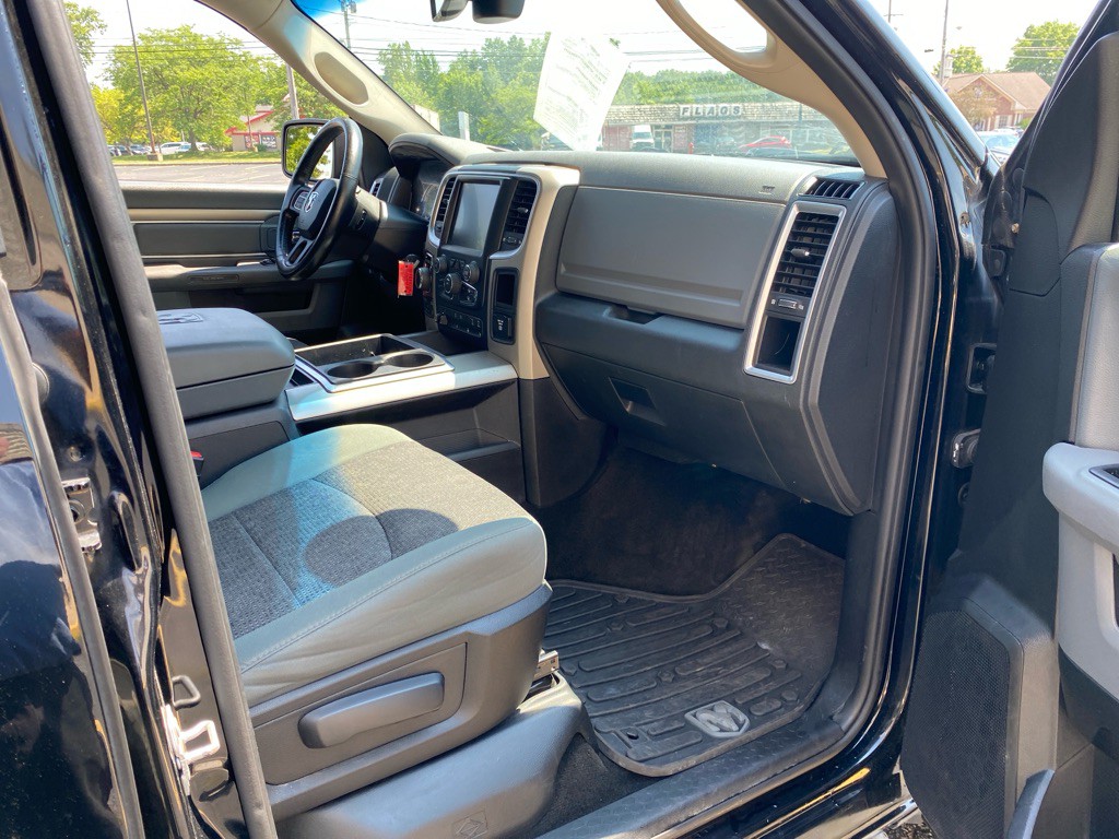 2014 RAM 1500 Image 28