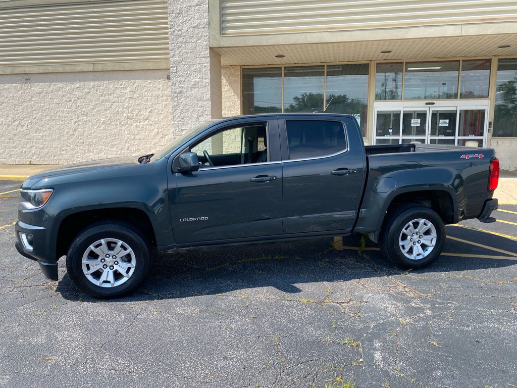 2017 Chevrolet Colorado Image 2