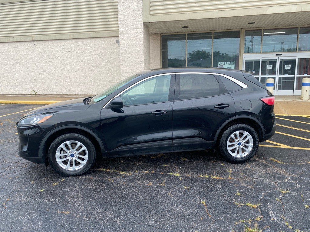 2020 Ford Escape Image 2