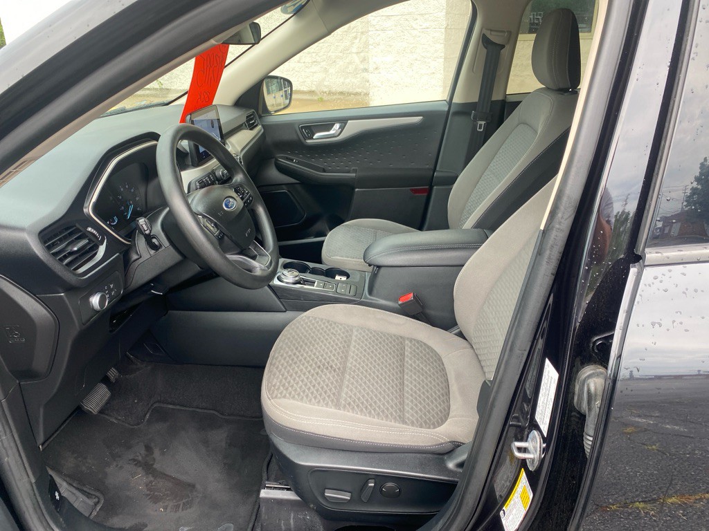 2020 Ford Escape Image 9