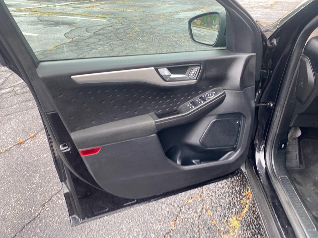 2020 Ford Escape Image 10