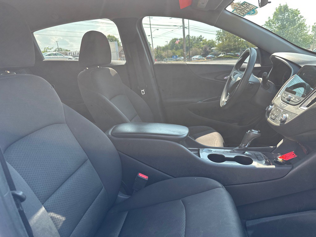2019 Chevrolet Malibu Image 14