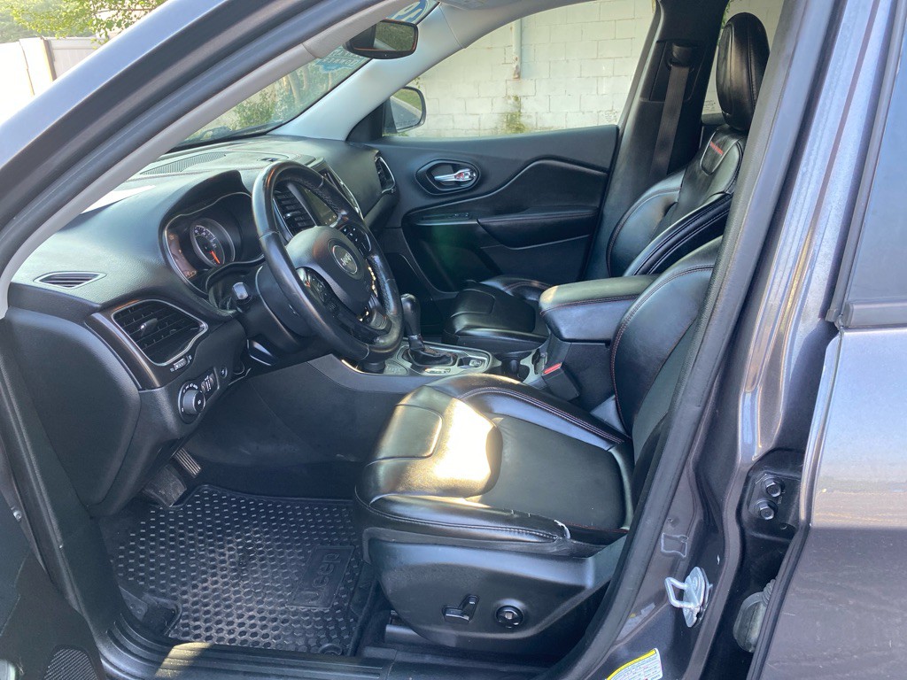 2019 Jeep Cherokee Image 8