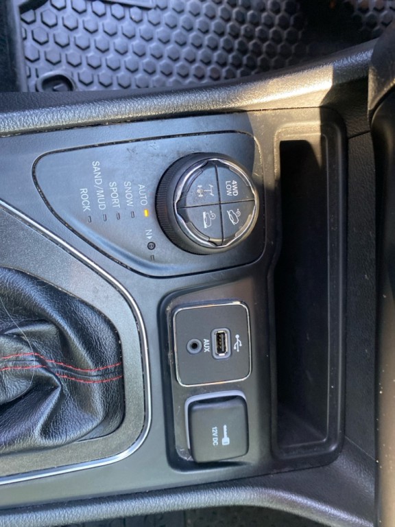 2019 Jeep Cherokee Image 15