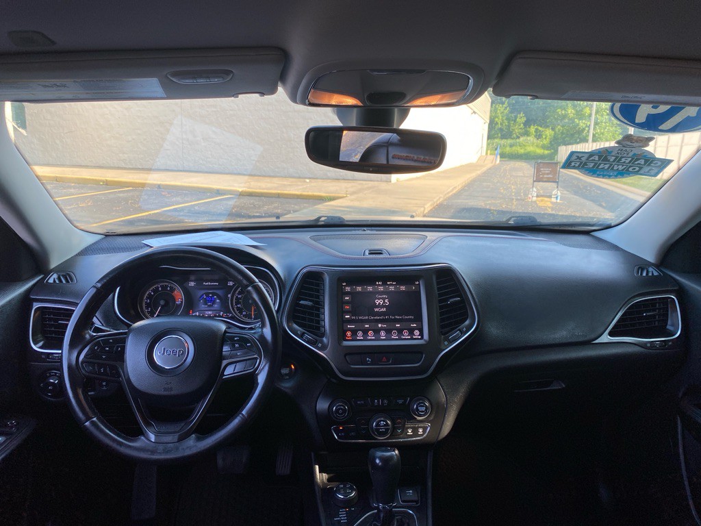 2019 Jeep Cherokee Image 16