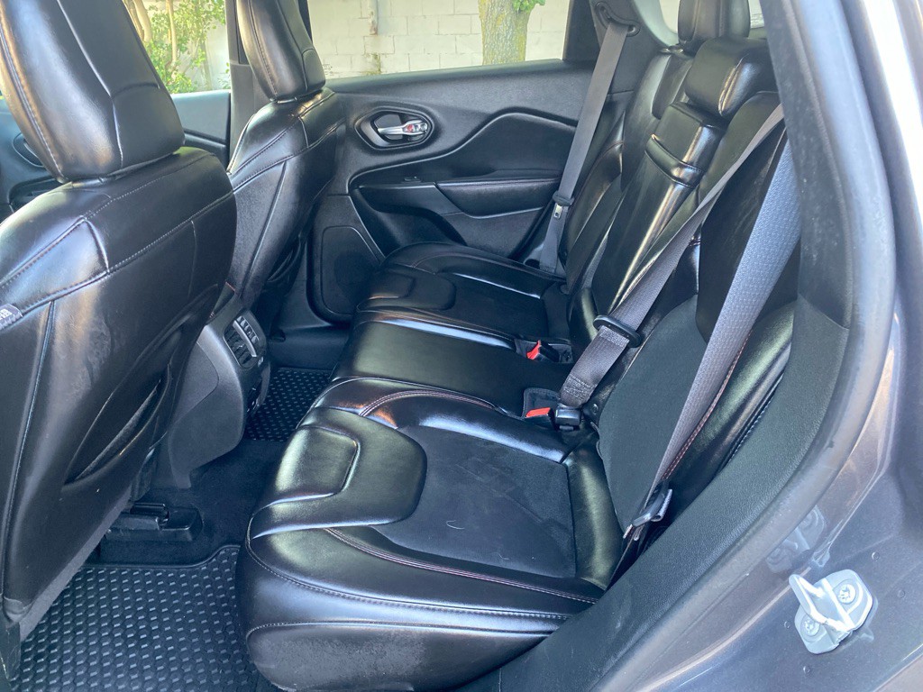2019 Jeep Cherokee Image 17