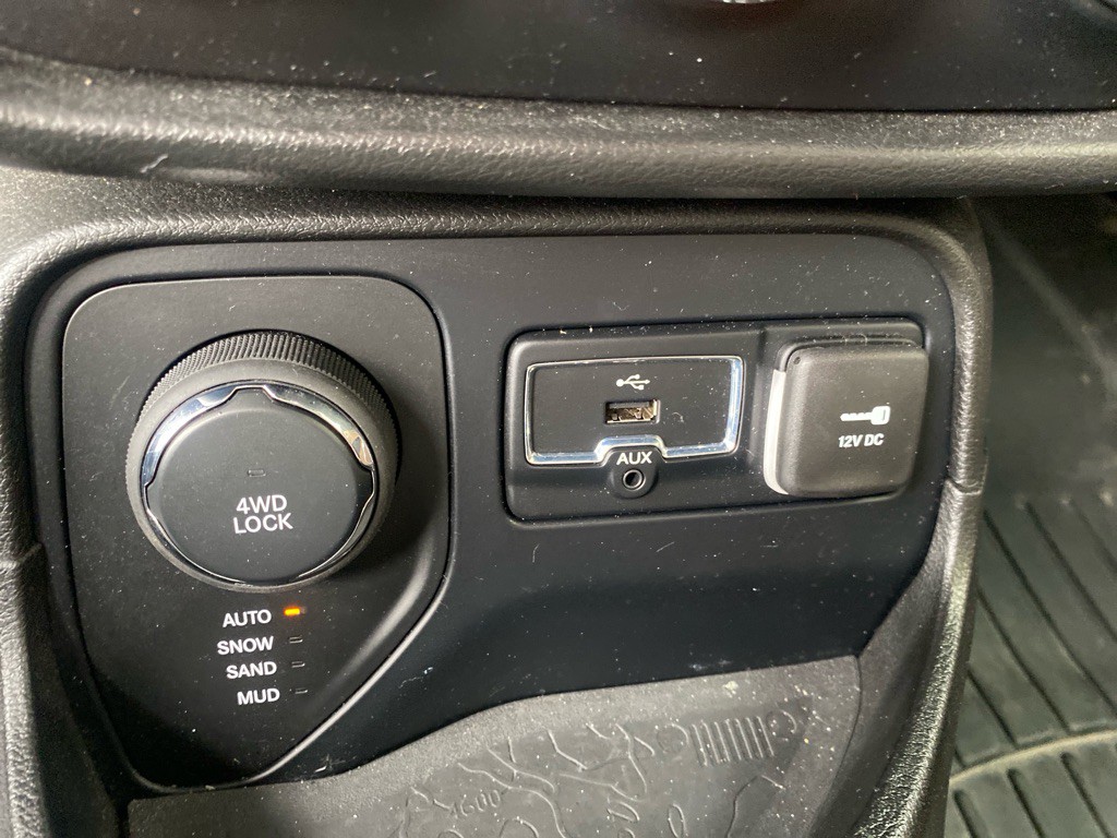 2015 Jeep Renegade Image 15
