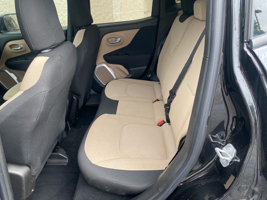 2015 Jeep Renegade Image 17
