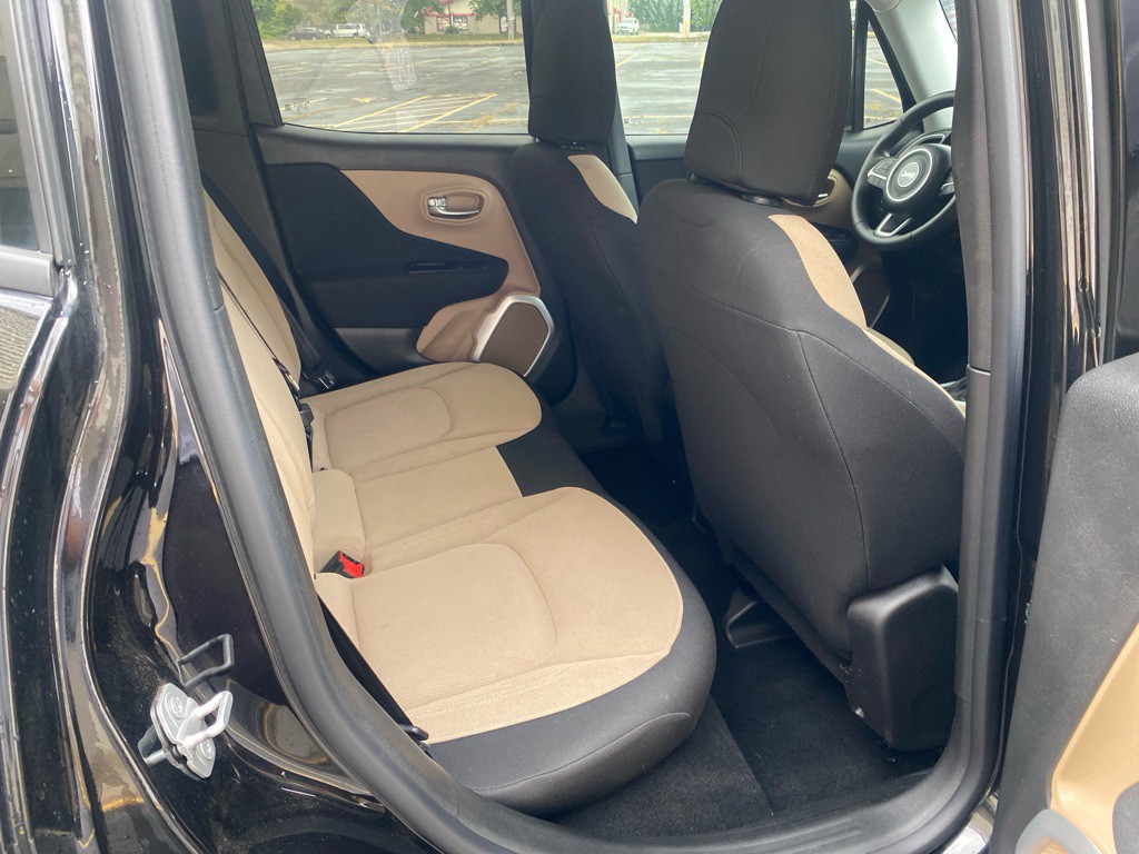2015 Jeep Renegade Image 20