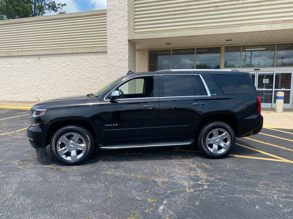 2016 Chevrolet Tahoe Image 2