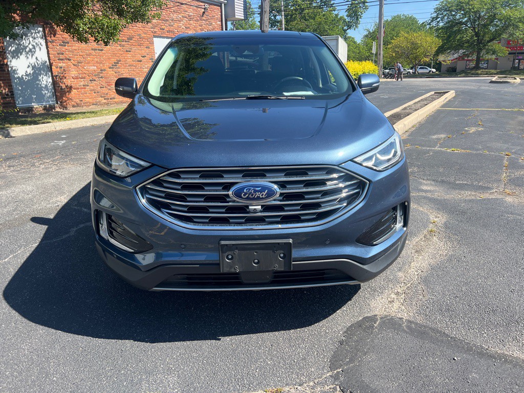 2019 Ford Edge Image 8