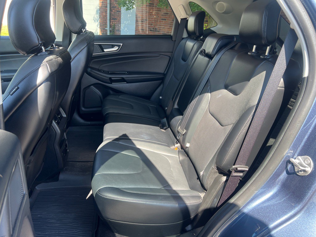 2019 Ford Edge Image 11