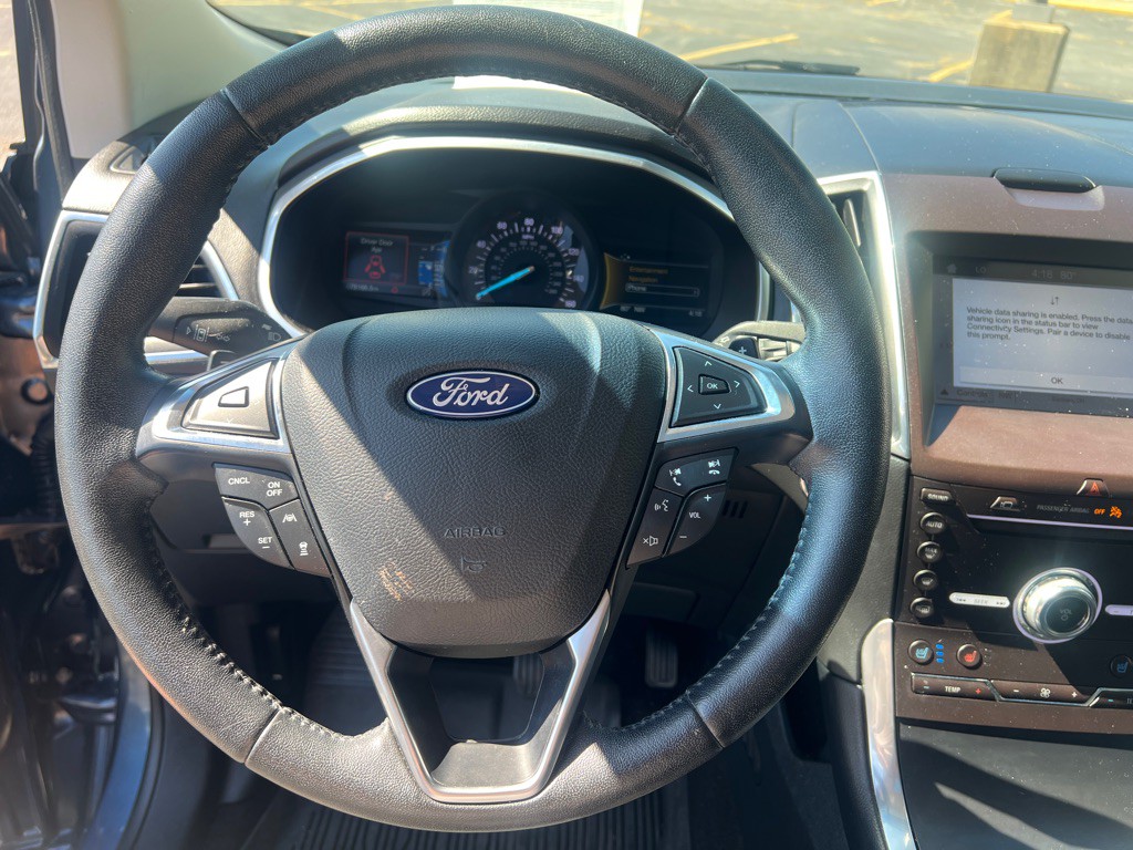 2019 Ford Edge Image 16