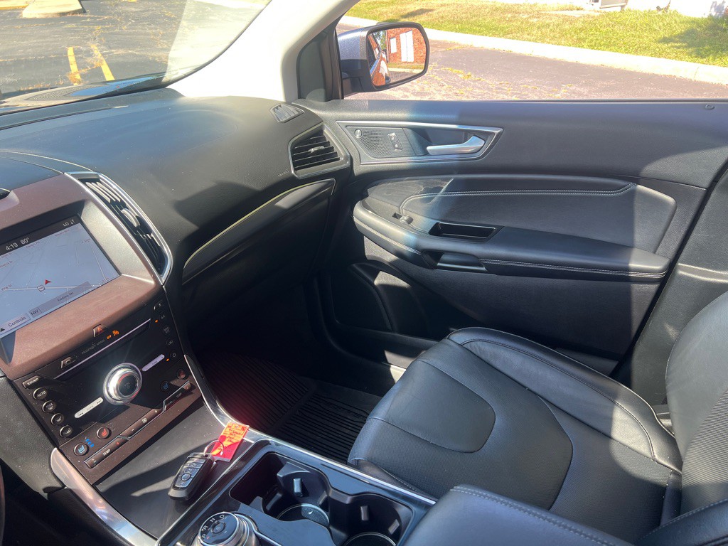 2019 Ford Edge Image 25
