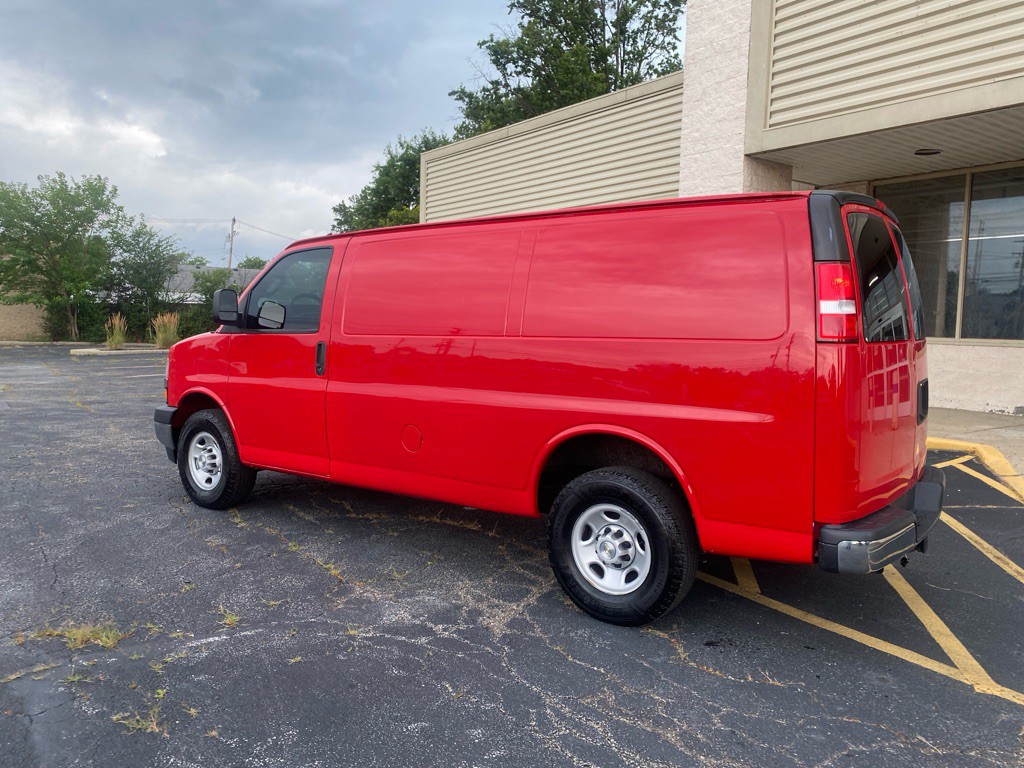 2020 Chevrolet Express Image 3