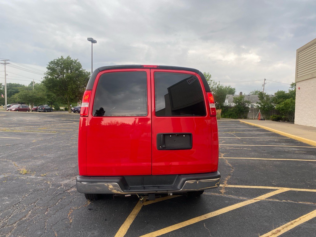2020 Chevrolet Express Image 4