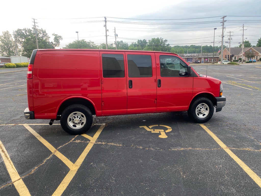 2020 Chevrolet Express Image 6