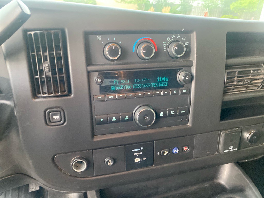 2020 Chevrolet Express Image 13