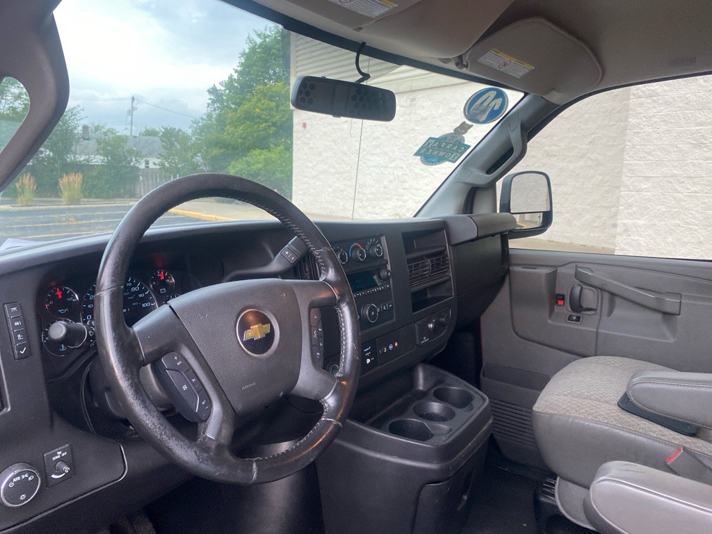 2020 Chevrolet Express Image 15