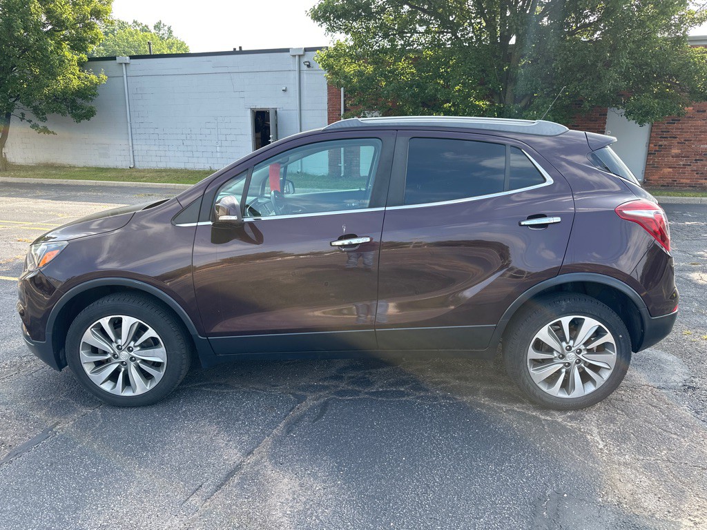 2017 Buick Enclave Image 2