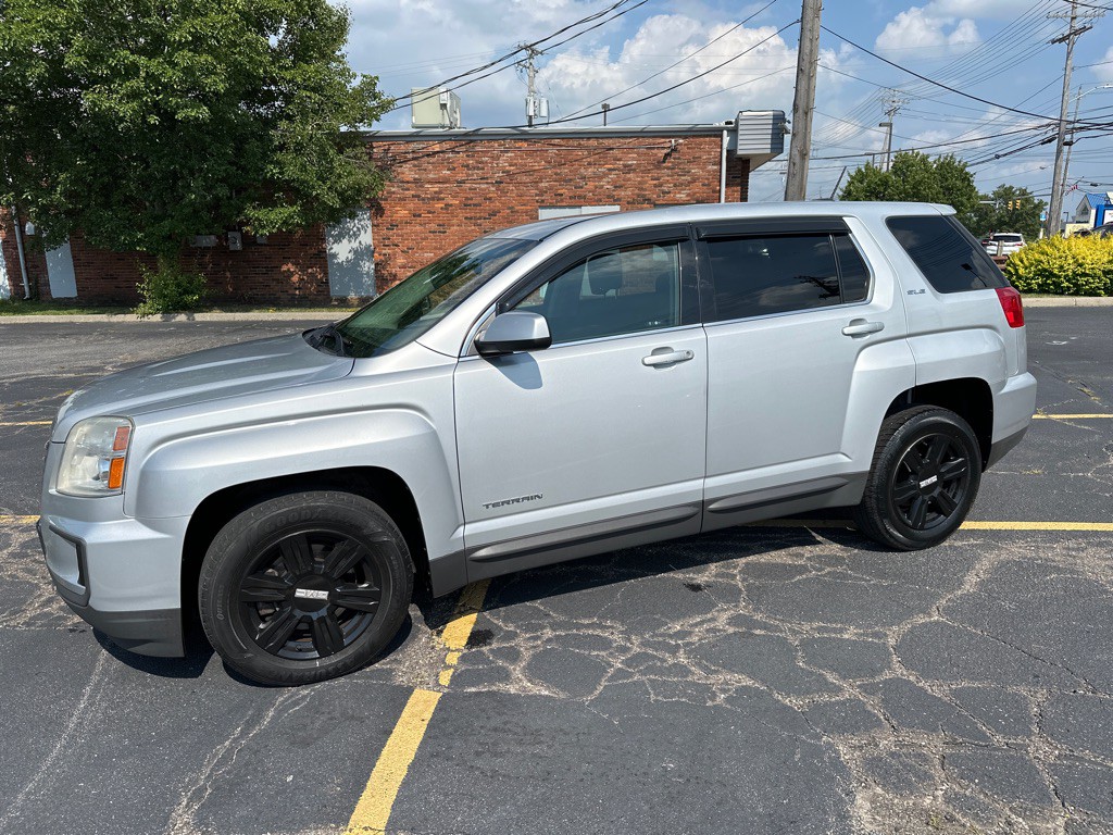 2016 GMC Terrain Image 2