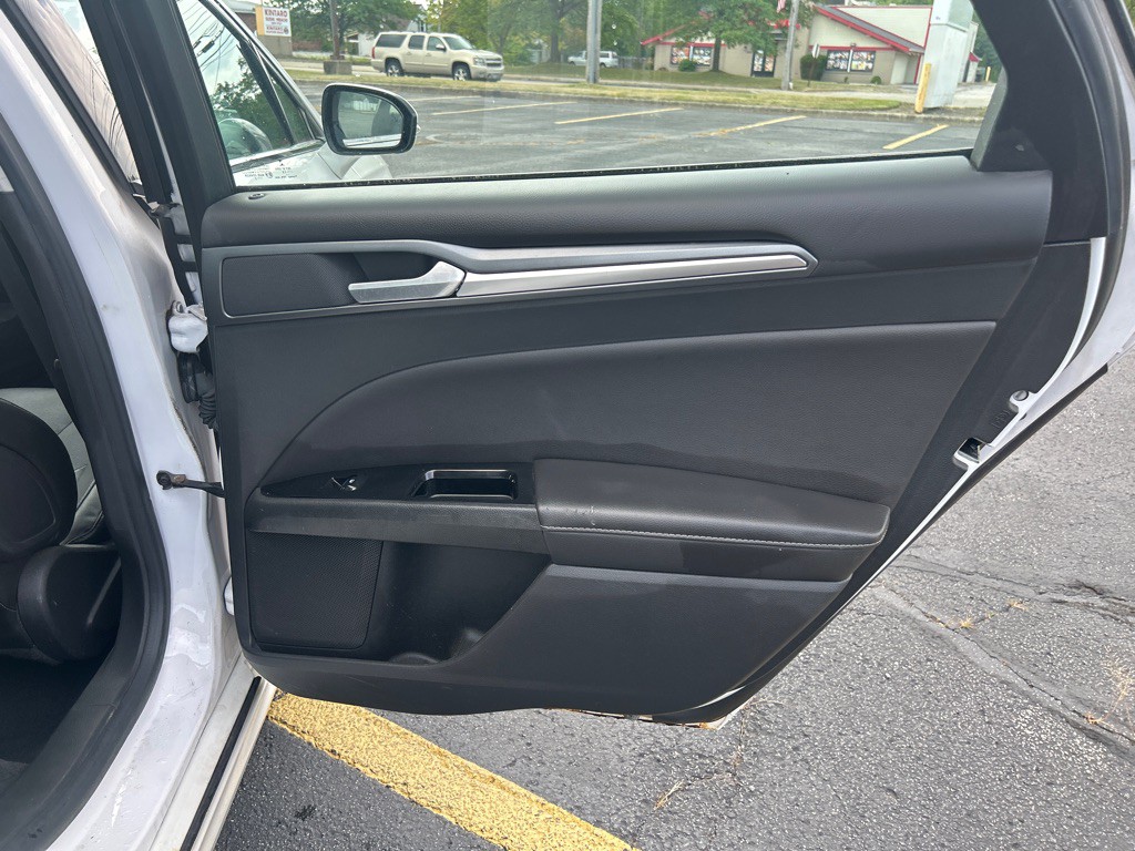 2013 Ford Fusion Image 23