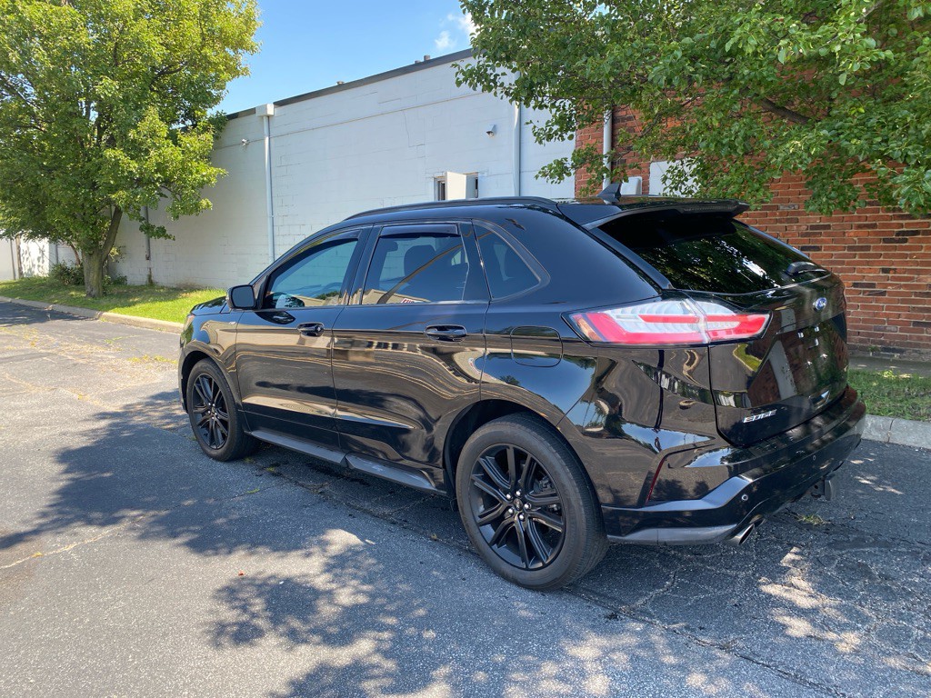 2020 Ford Edge Image 3