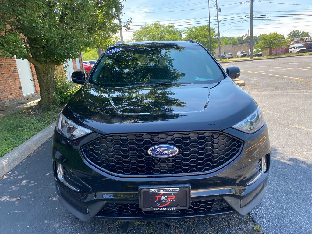2020 Ford Edge Image 8