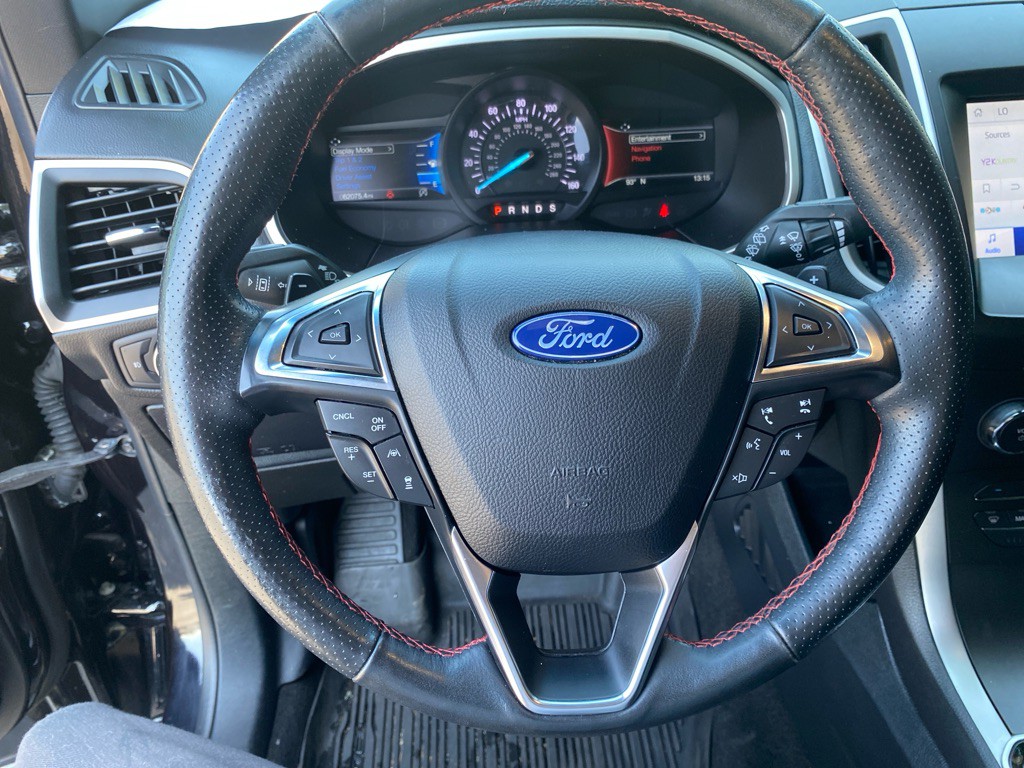 2020 Ford Edge Image 11