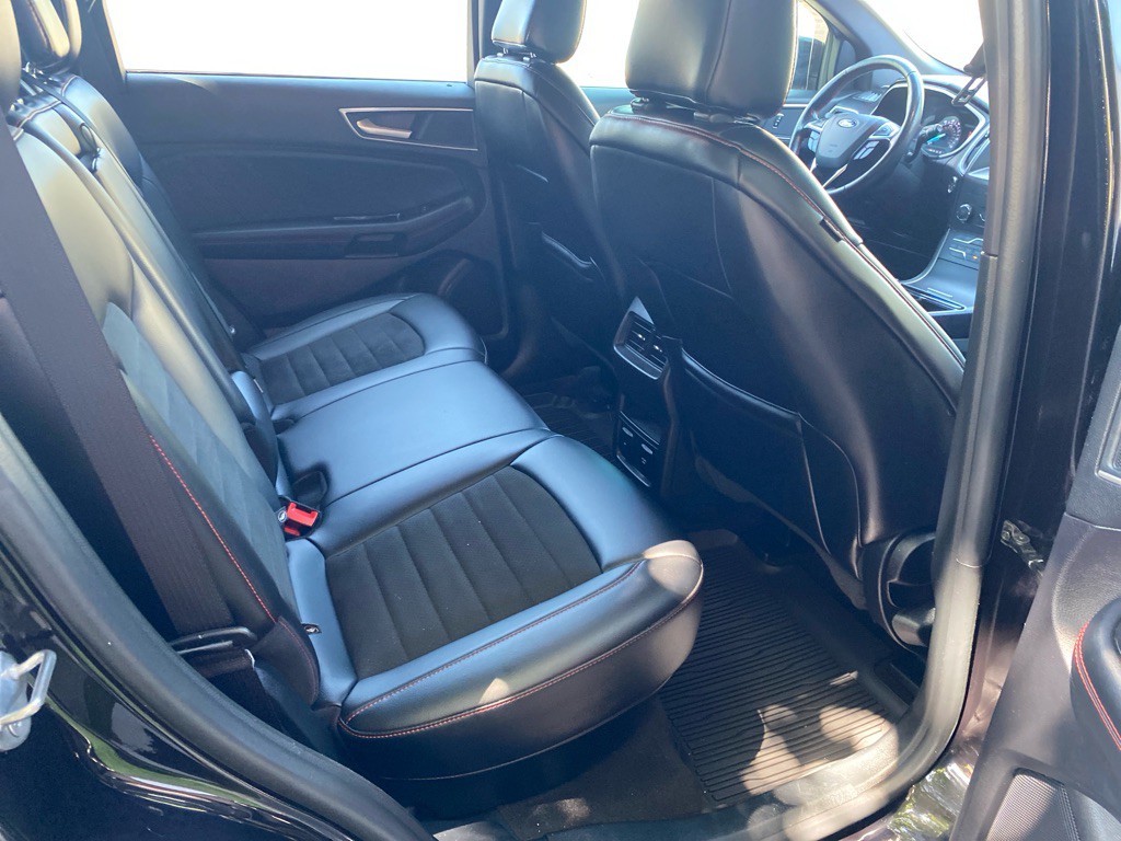 2020 Ford Edge Image 23