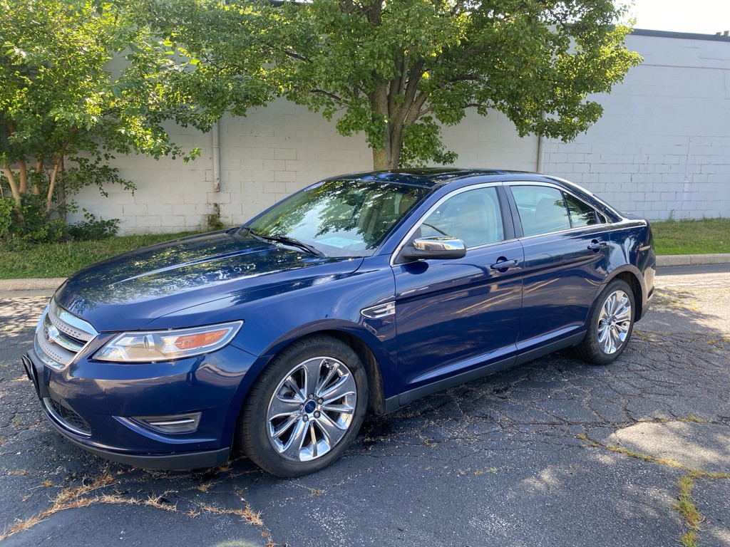 2012 Ford Taurus Image 1