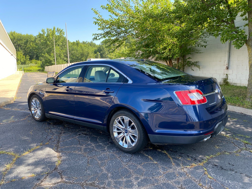 2012 Ford Taurus Image 3