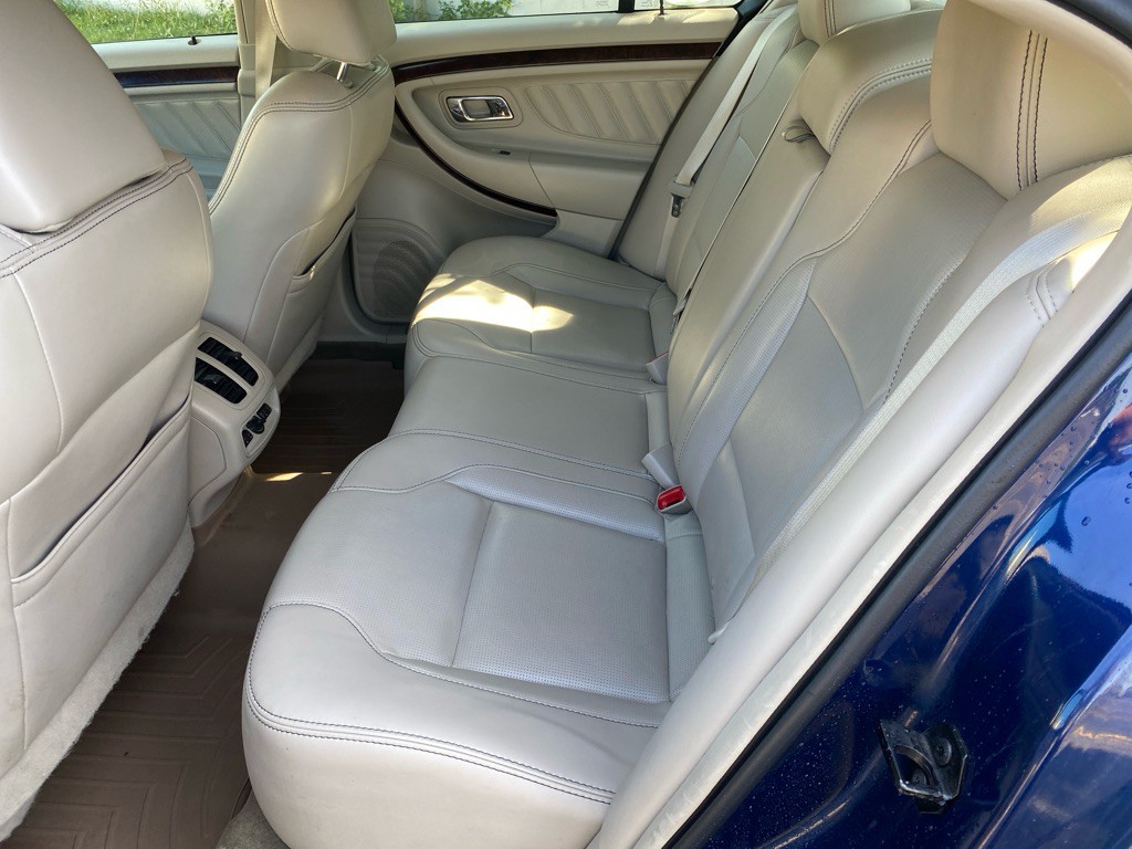 2012 Ford Taurus Image 19
